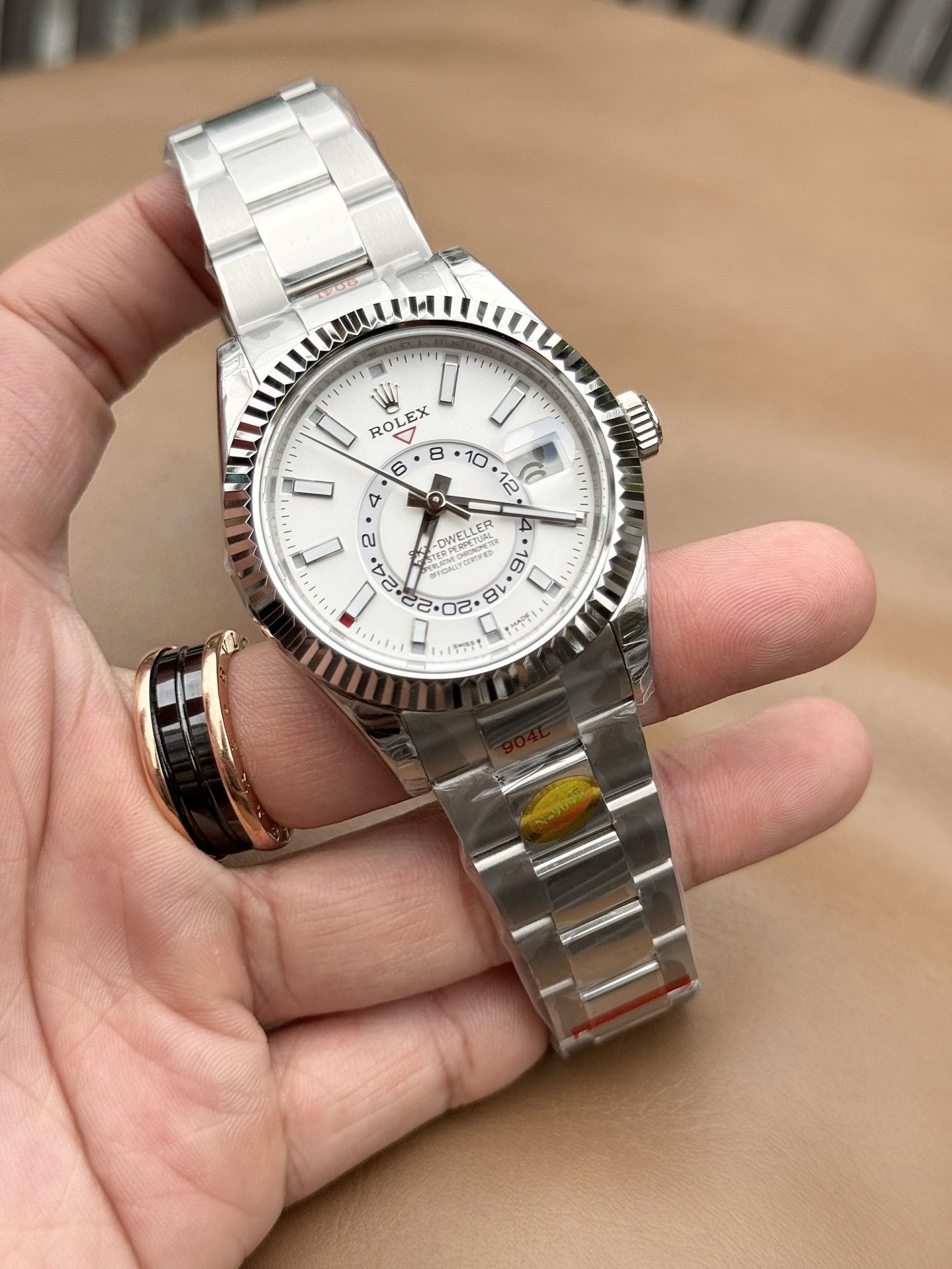 Rolex-Replica-Sky-Dweller-326934-42mm-2