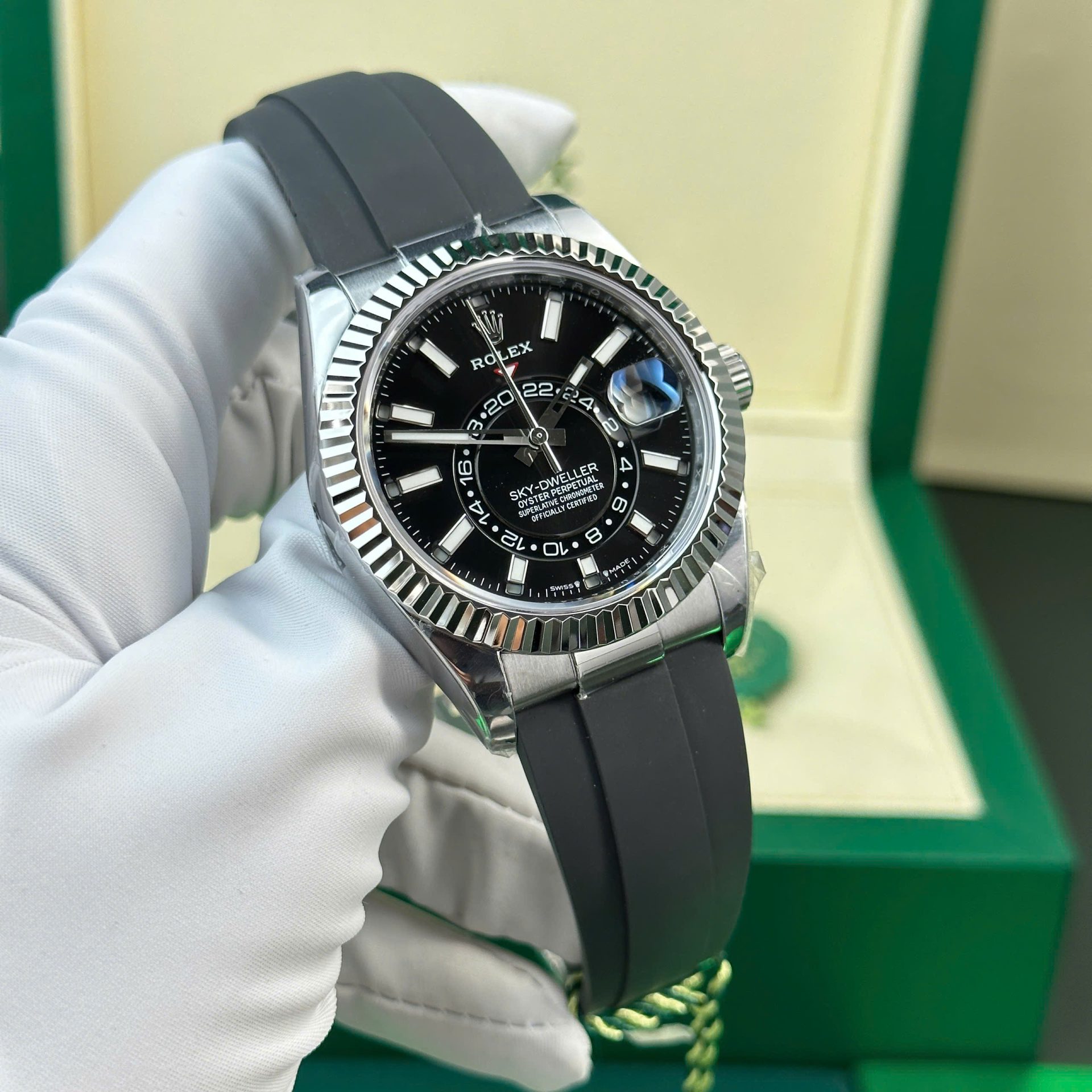 Rolex-Sky-Dweller-M336239-0002-ZF-42mm-2