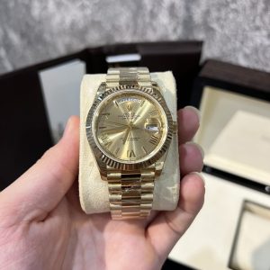 Rolex-Day-Date-228238-Roman-Gold-Dial-40mm-1