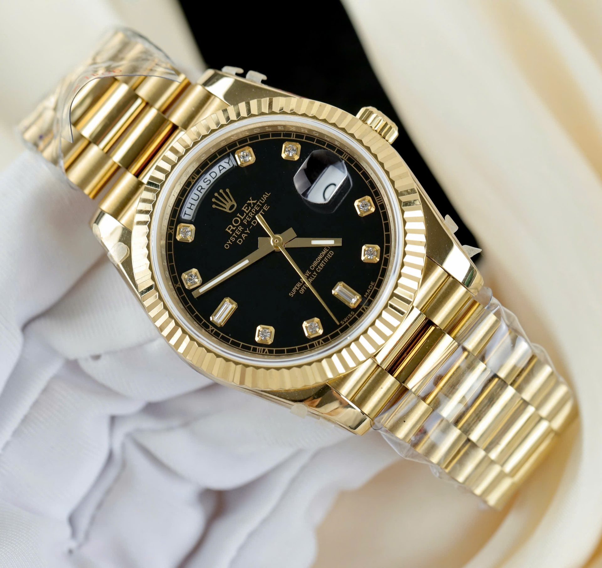 Rolex-Day-Date-228238-moissanite-Gold-Black-Dial-40mm-2