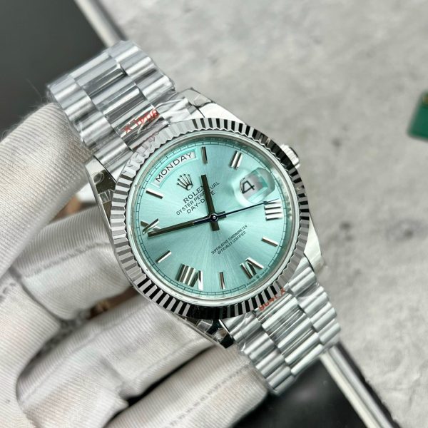 Rolex-Day-Date-228239-Roman-Ice Blue-Dial-40mm-2