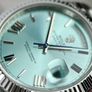 Rolex-Day-Date-228239-Roman-Ice Blue-Dial-40mm-4