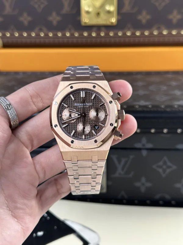 Audemars-Piguet-Royal-Oak-26331OR-41mm-1