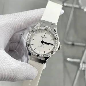 Hublot-Classic-White-Dial-38mm-2