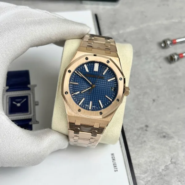 Audemars-Piguet-15500-18k-Gold-Blue-Dial--41mm-1