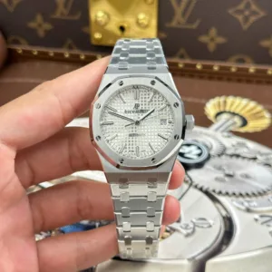 Audemars-Piguet-Royal-Oak-15450-White-Dial-37mm-1