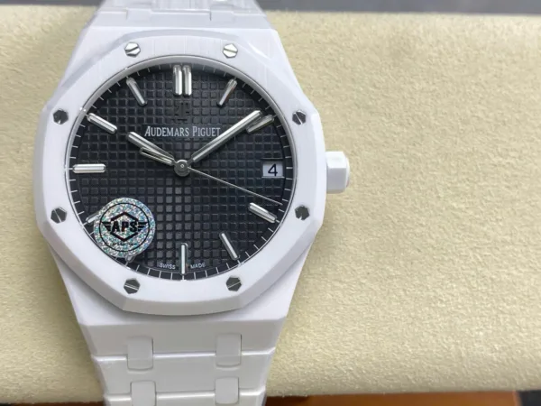Audemars-Piguet-Royal-Oak-15500-White-Ceramic-Black-Dial-41mm-1