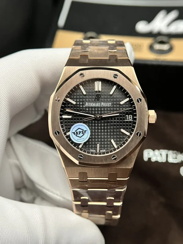 Audemars-Piguet-Royal-Oak-15500OR-Black-Dial-41mm-1