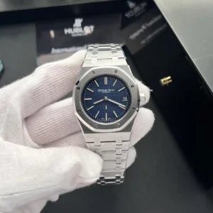 Audemars-Piguet-Royal-Oak-16202ST-Blue-Dial-39mm-1