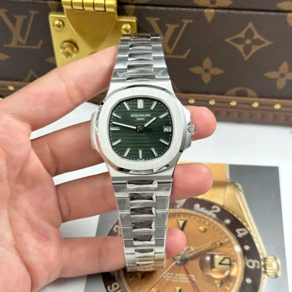 Patek-Philippe-Nautilus-5711-40mm-1