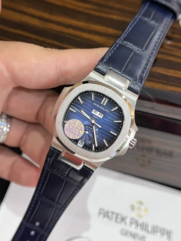 Patek-Philippe-Nautilus-5726G-40mm-3