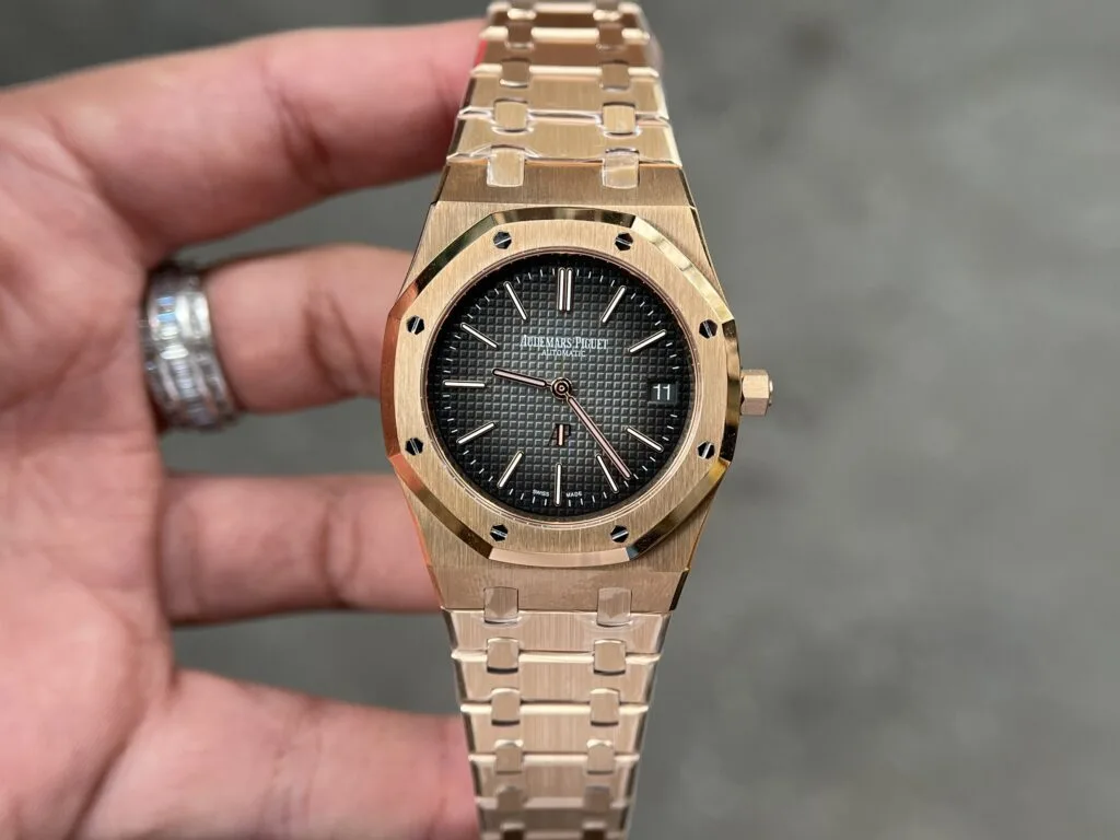 Audemars Piguet Royal Oak 15202OR Jumbo 39mm 2.webp