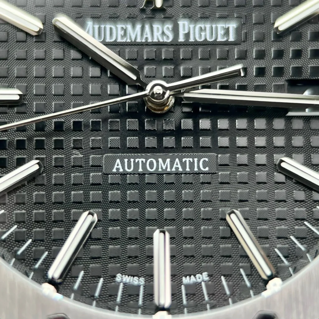Audemars Piguet Royal Oak 15400ST 41mm 3.webp