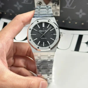 Audemars Piguet Royal Oak 15400ST Black Dial 41mm 1.webp