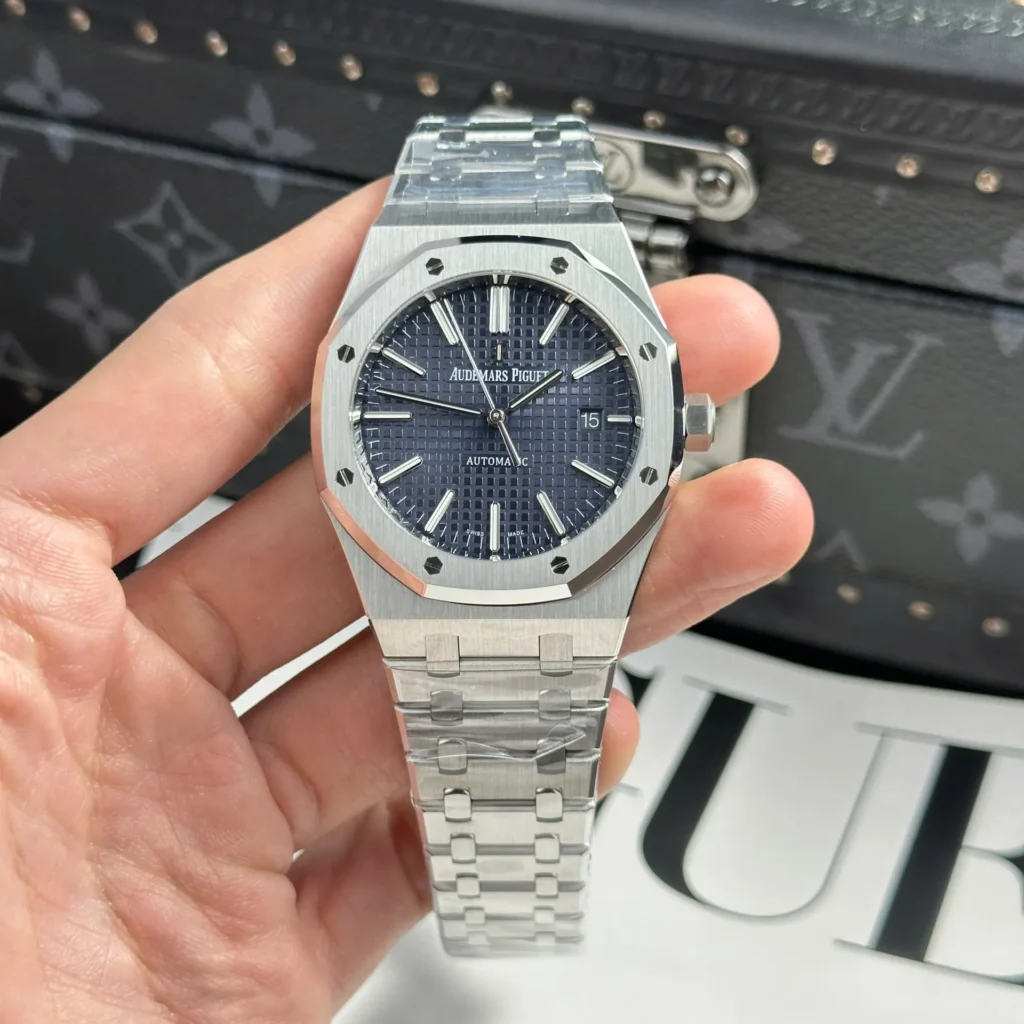Audemars Piguet Royal Oak 15400ST Blue Dial 41mm 1.webp