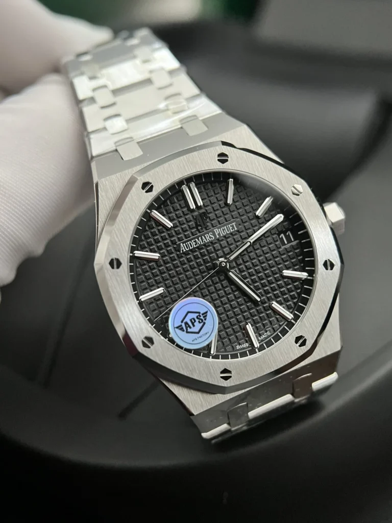 Audemars Piguet Royal Oak 15500ST Black Dial 41mm 1.webp