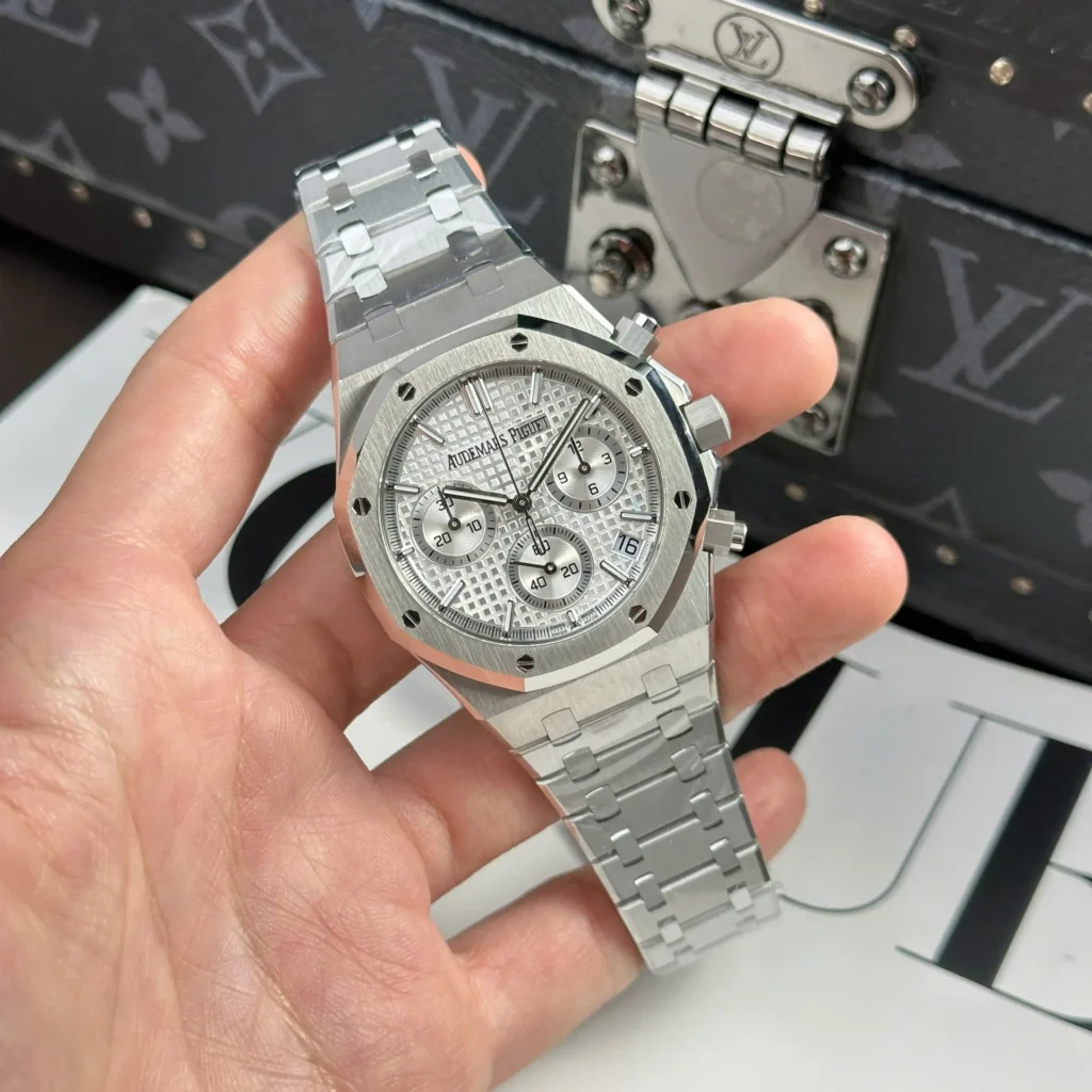 Audemars Piguet Royal Oak 26240ST White Dial 41mm 1.webp