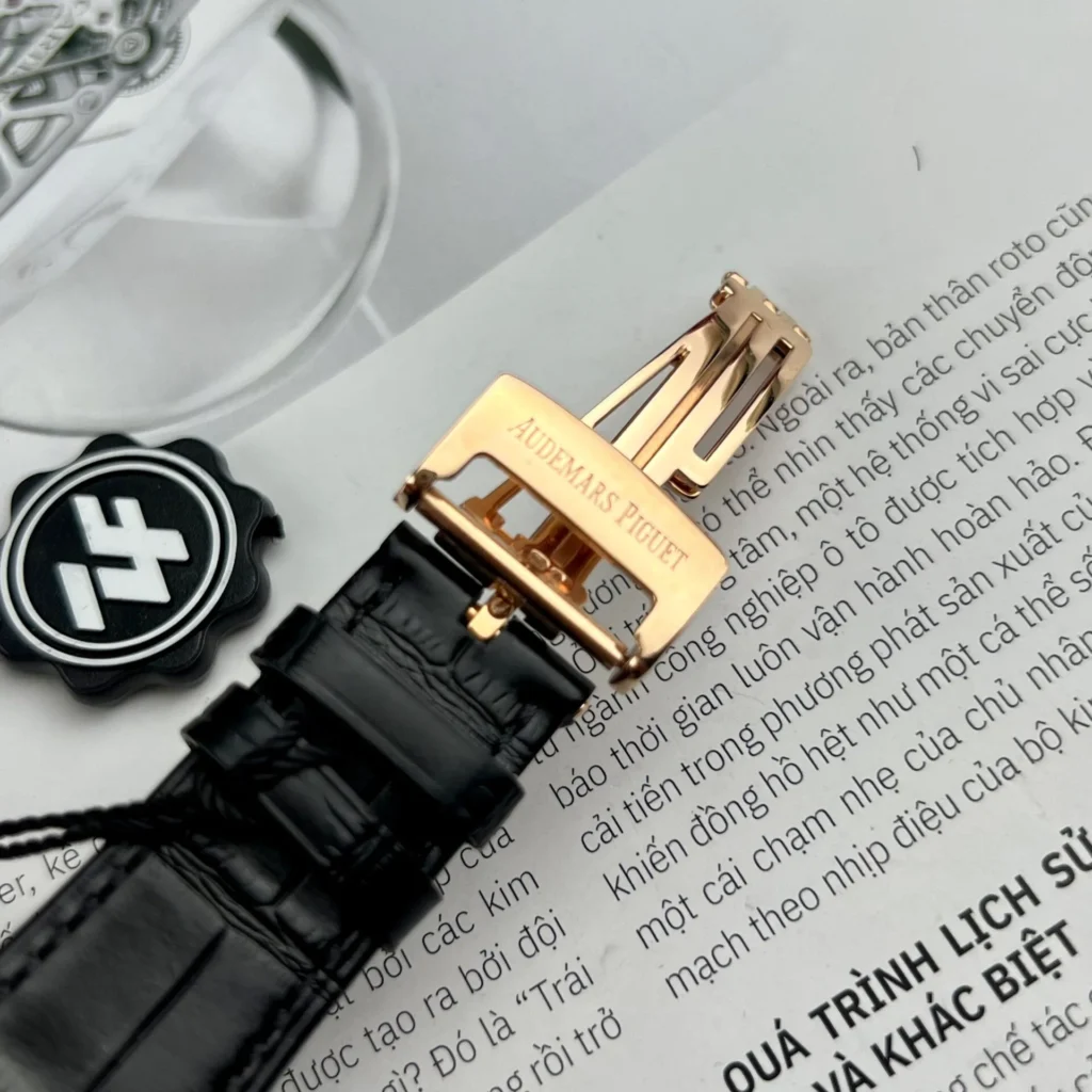 Dong Ho Audemars Piguet Royal Oak 15500OR Boc Vang Hong Day Da Den 41mm 9.webp