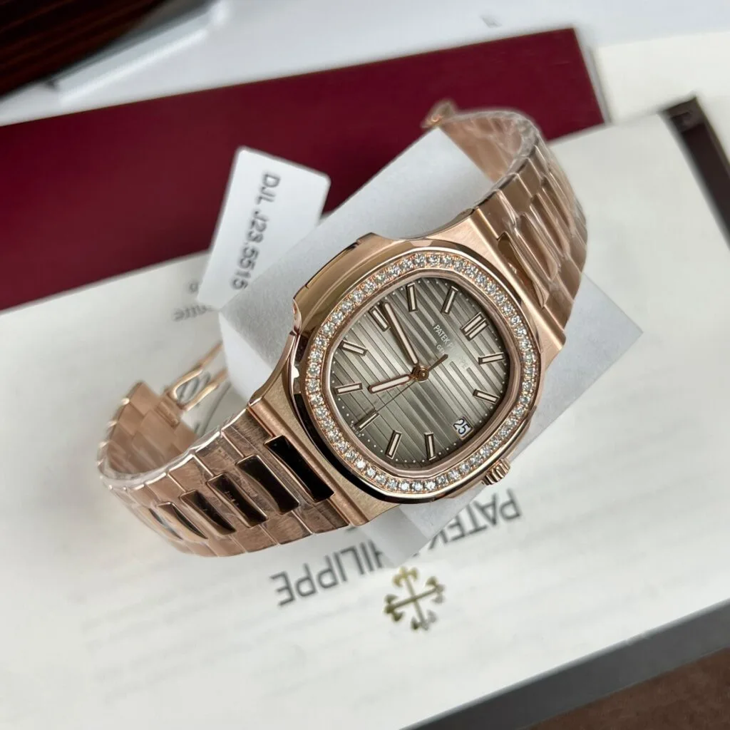 Dong Ho Patek Philippe Nautilus 5711 Replica 11 Boc Vang Do Kim Cuong Tu Nhien 40mm 5.webp