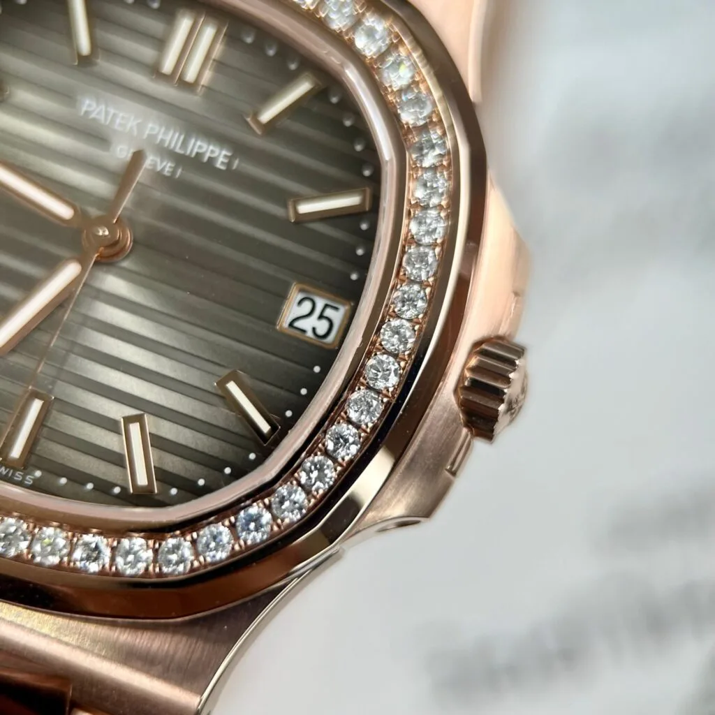 Dong Ho Patek Philippe Nautilus 5711 Replica 11 Boc Vang Do Kim Cuong Tu Nhien 40mm 8.webp