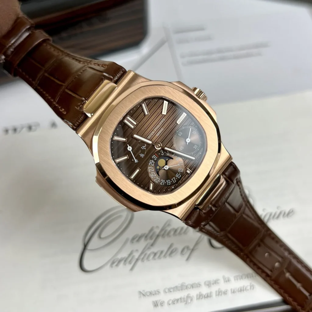 Dong Ho Patek Philippe Nautilus 5712R Mat Chocolate Boc Vang Replica 11 40mm 3.webp