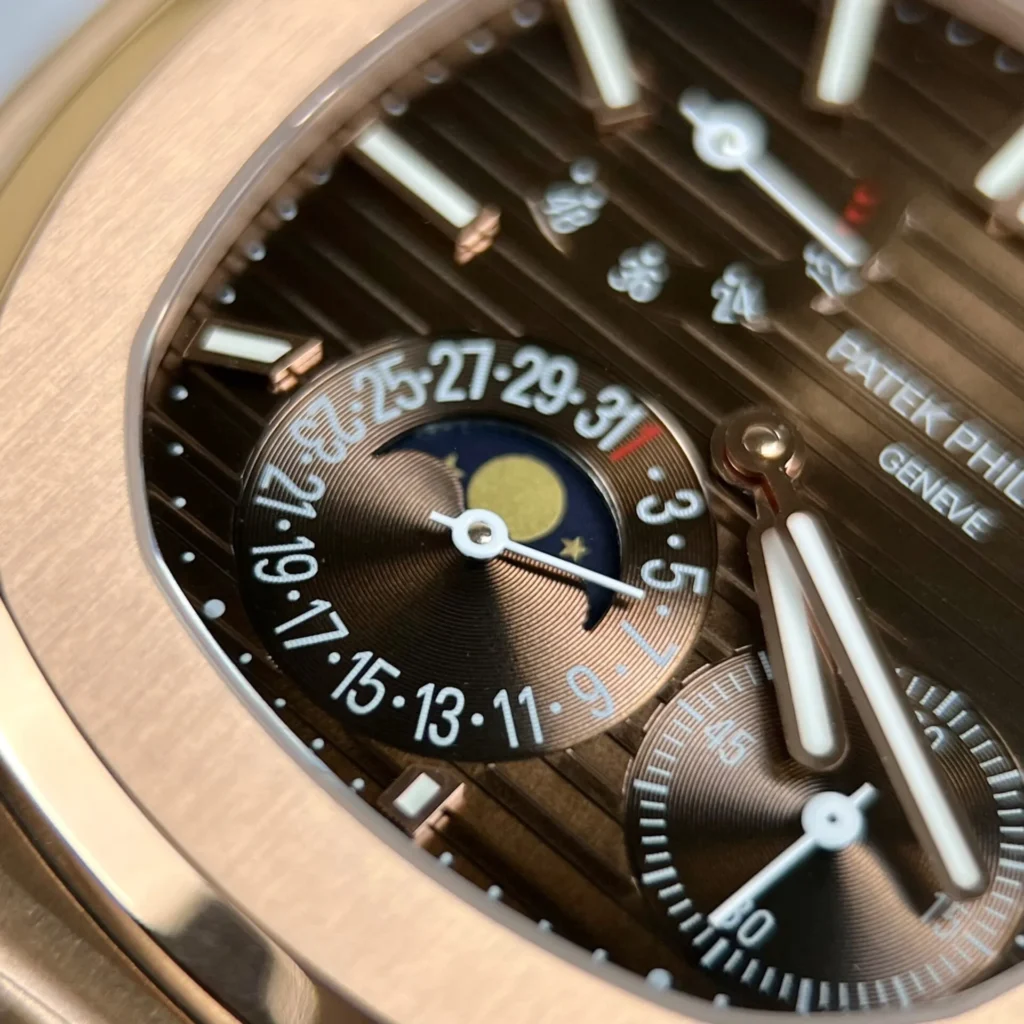 Dong Ho Patek Philippe Nautilus 5712R Mat Chocolate Boc Vang Replica 11 40mm 7.webp