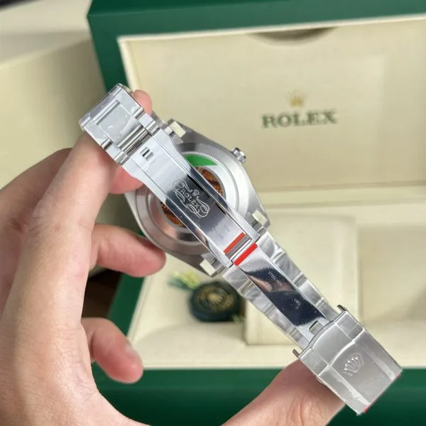 Dong Ho Rolex Replica 11 Oyster Perpetual Day Kim Loai 600x600 2.webp