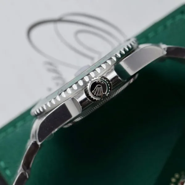 Dong Ho Rolex Submariner 116610LV Hulk Replica Nha May VS 40mm 8 600x600 1.webp