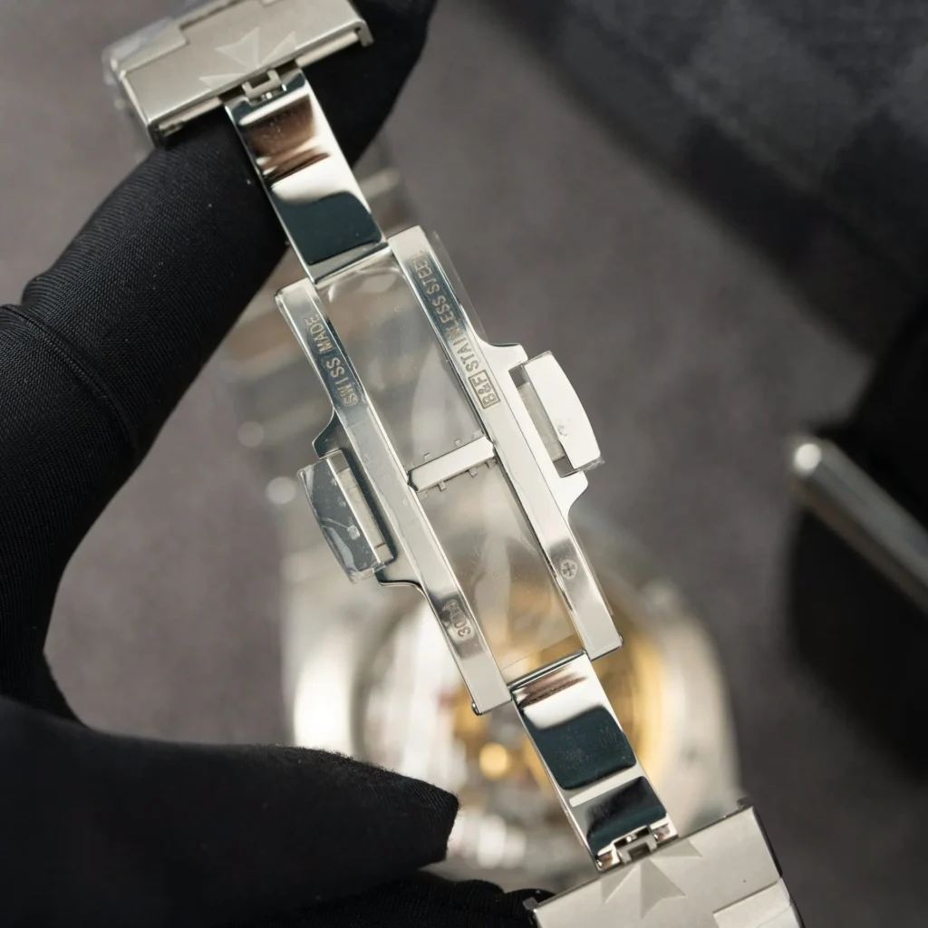 Dong Ho Vacheron Constantin Overseas 4500V Replica 1 1 Mat Xanh La Cay Nha May PPF 41mm 10.webp