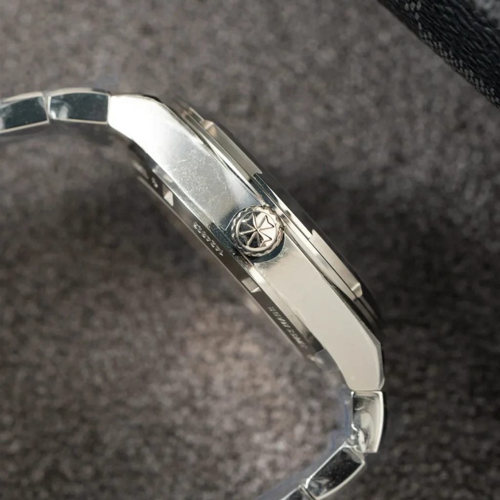 Dong Ho Vacheron Constantin Overseas 4500V Replica 1 1 Mat Xanh La Cay Nha May PPF 41mm 4.webp