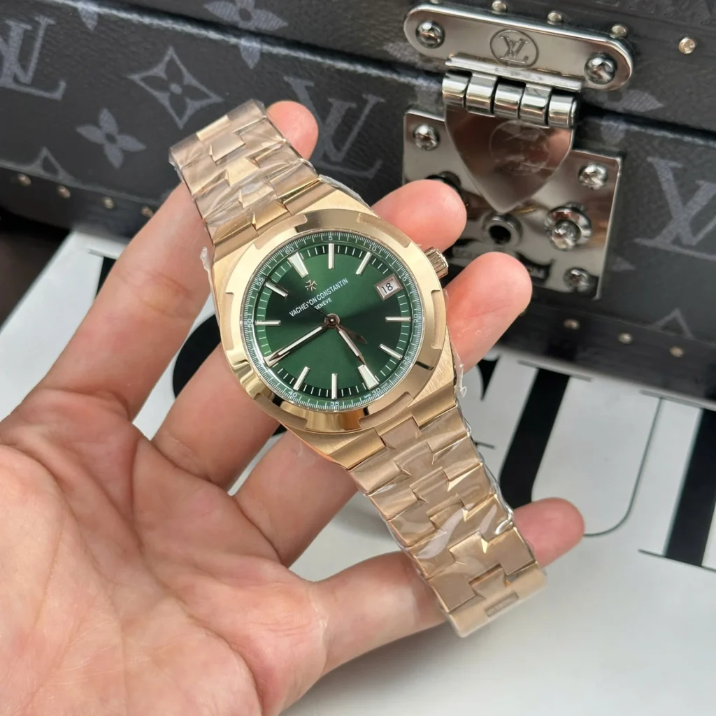 Dong Ho Vacheron Constantin Overseas 4500V Replica 11 Mat Xanh La Cay 41mm 3.webp