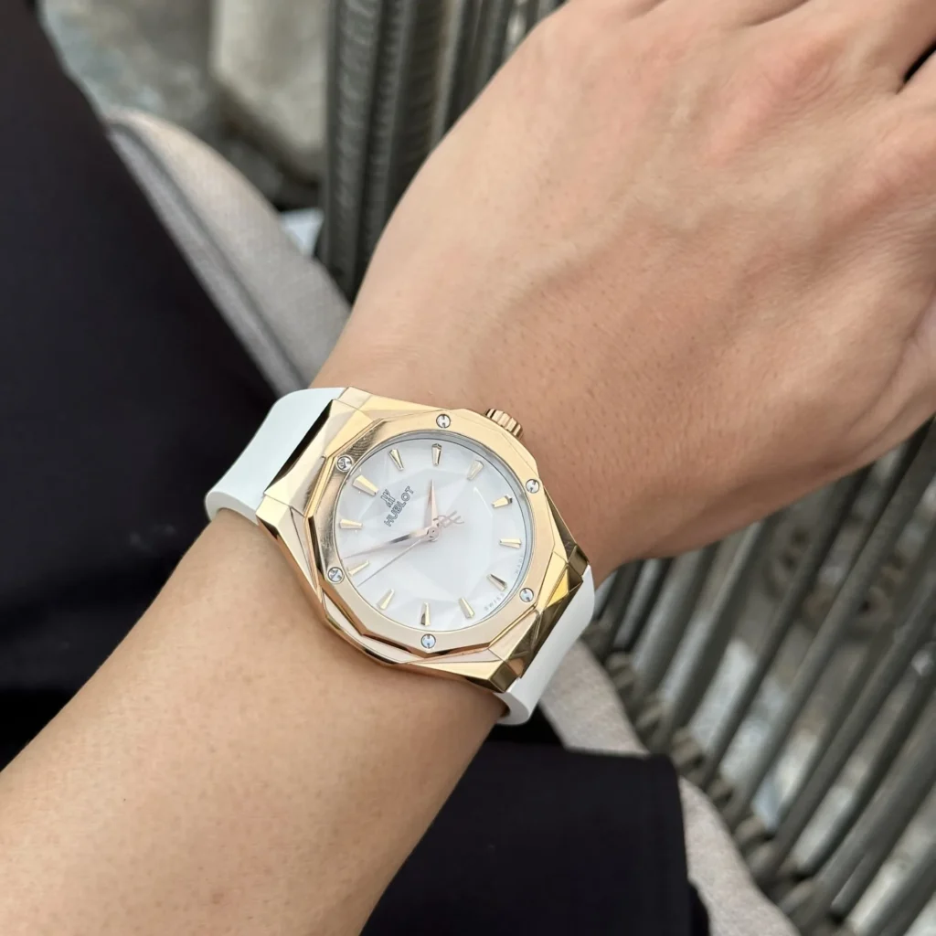 Hublot White 550.OX .2610.RW .1204 40mm 4.webp