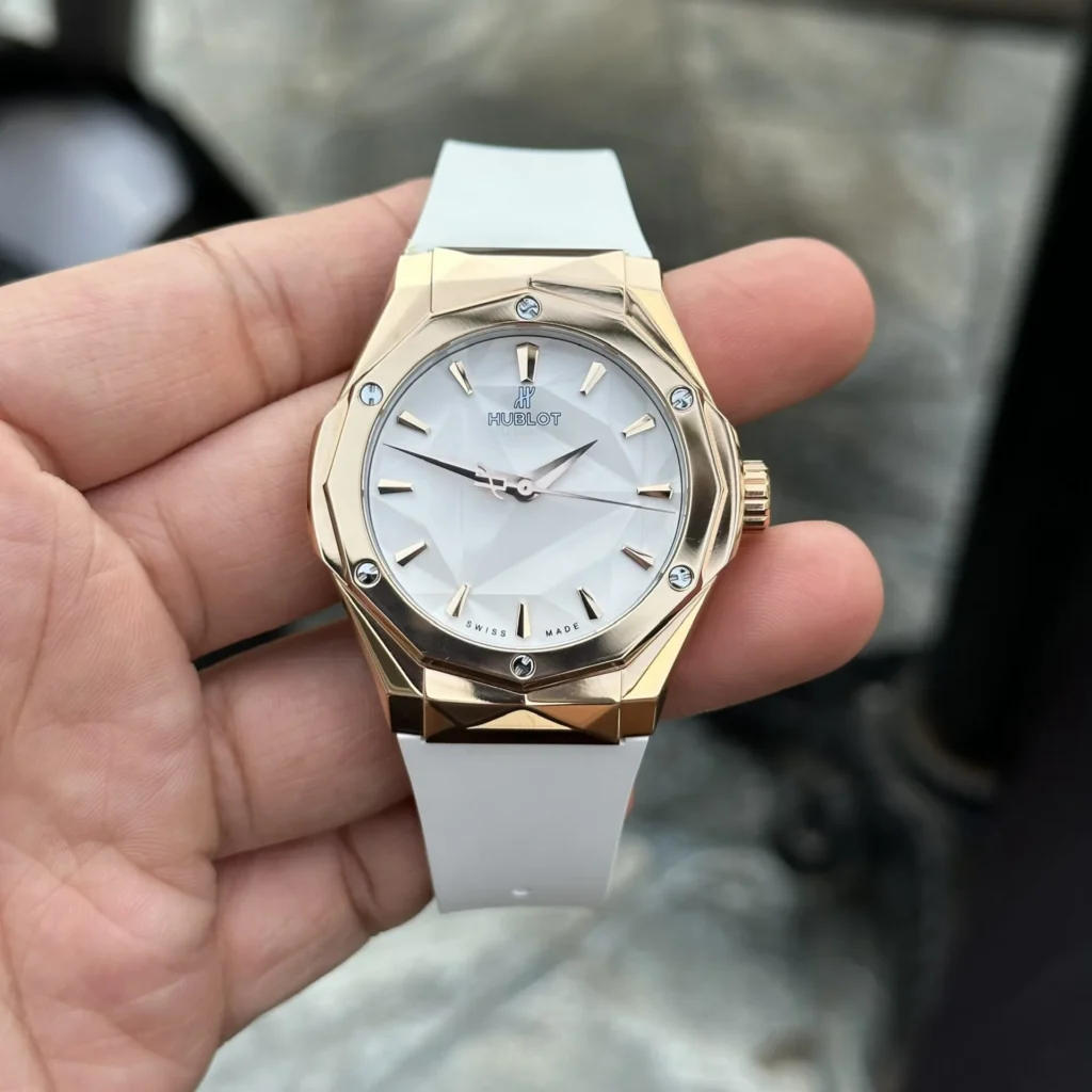 Hublot White Mother Of Pearl Dial 550.OX .2610.RW .1204 40mm.webp