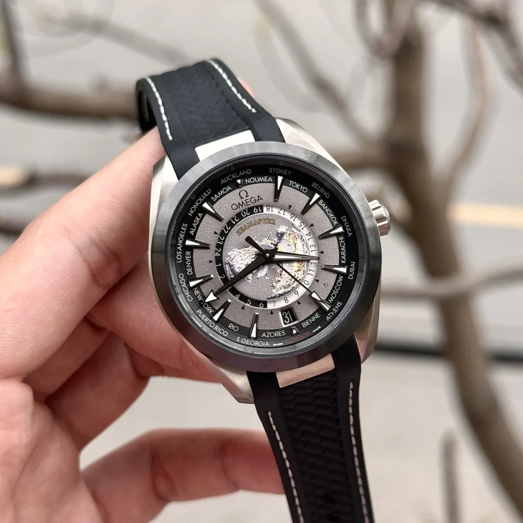 Omega Aqua Terra Worldtimer 220.92.43.22.99.001 43mm 2.webp