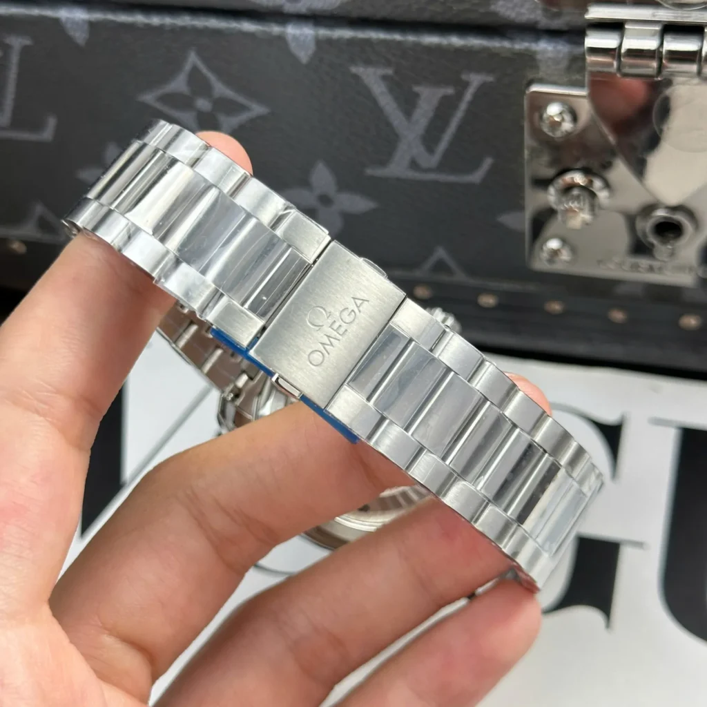 Omega Seamaster 220.10.41.21.03.006 41mm 10.webp
