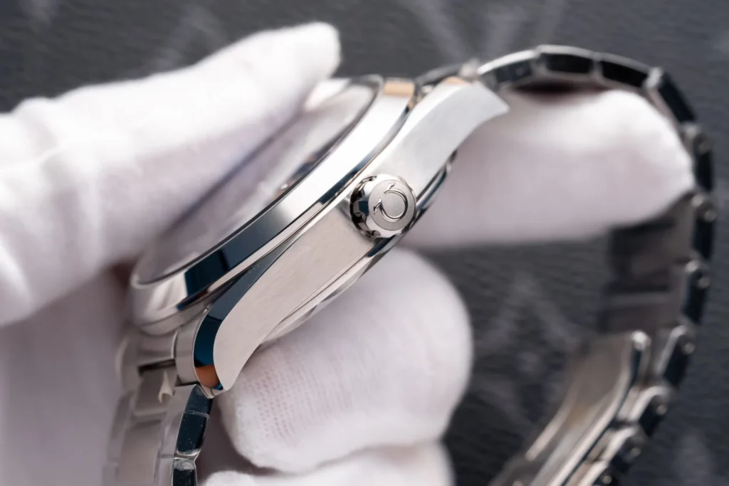 Omega Seamaster Aqua Terra 220.10.43.22.03.001 43mm 3.webp