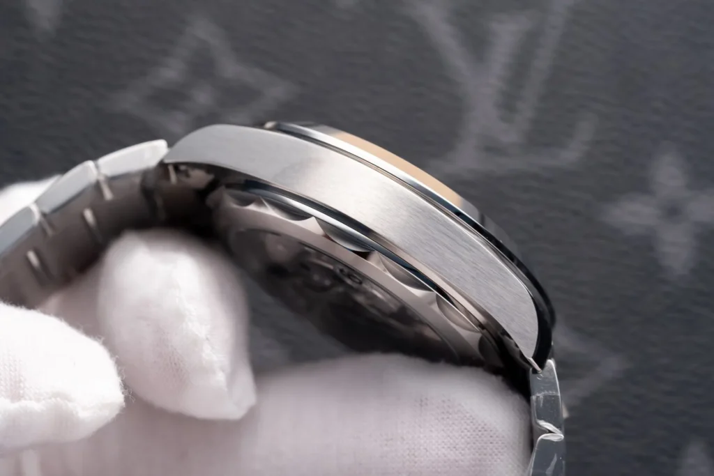 Omega Seamaster Aqua Terra 220.10.43.22.03.001 43mm 4.webp
