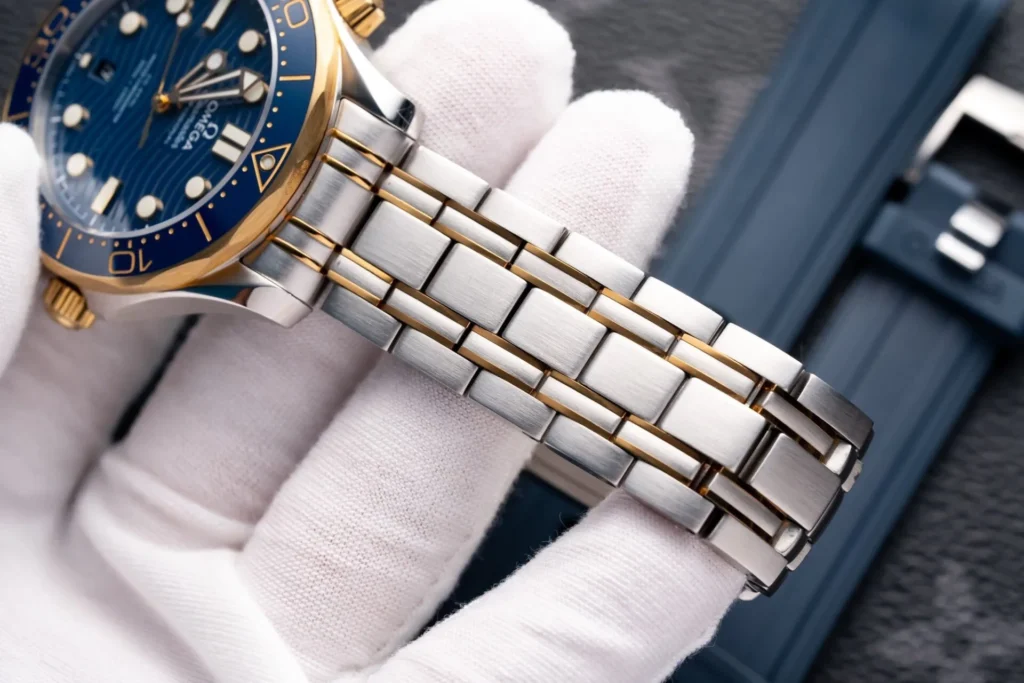 Omega Seamaster DemiGold 210.20.42.20.03.002 42mm 4.webp