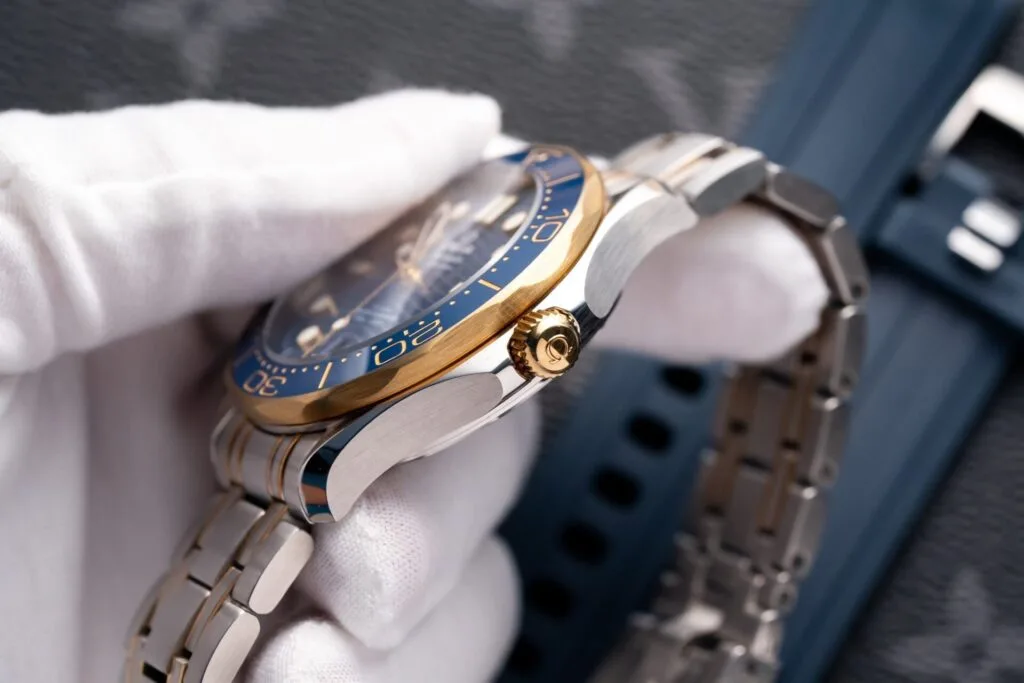 Omega Seamaster DemiGold 210.20.42.20.03.002 42mm 5.webp