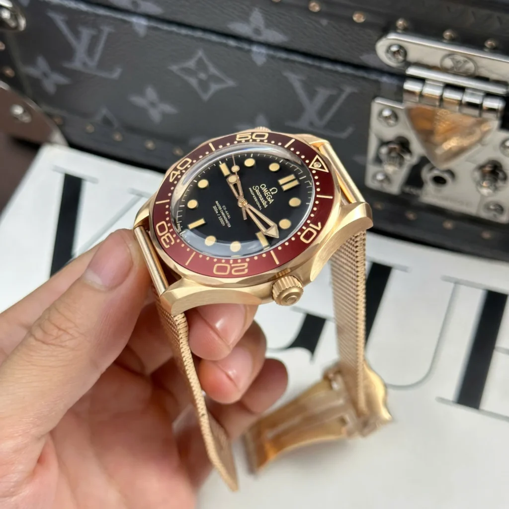 Omega Seamaster Diver 300M Bronze Gold 210.90.42.20.01.003 42mm 5.webp