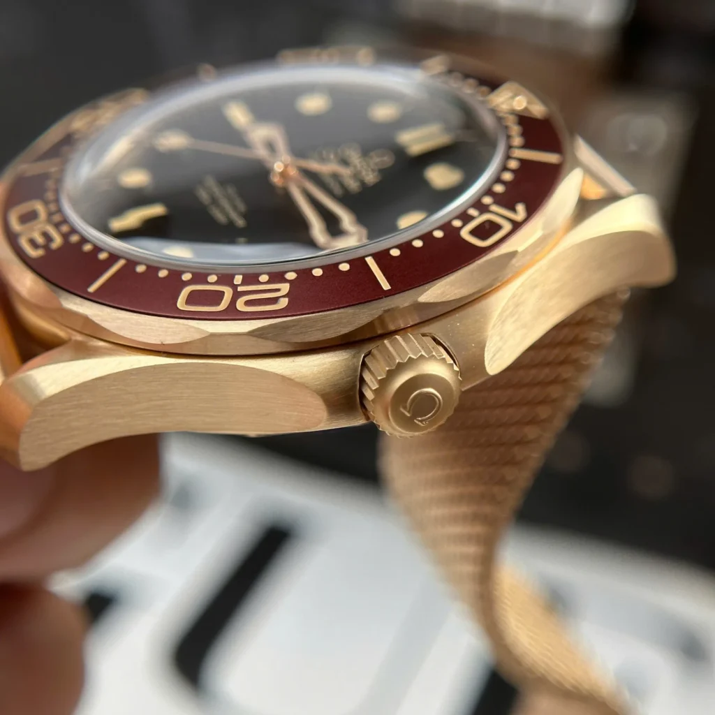 Omega Seamaster Diver 300M Bronze Gold 210.90.42.20.01.003 42mm 6.webp