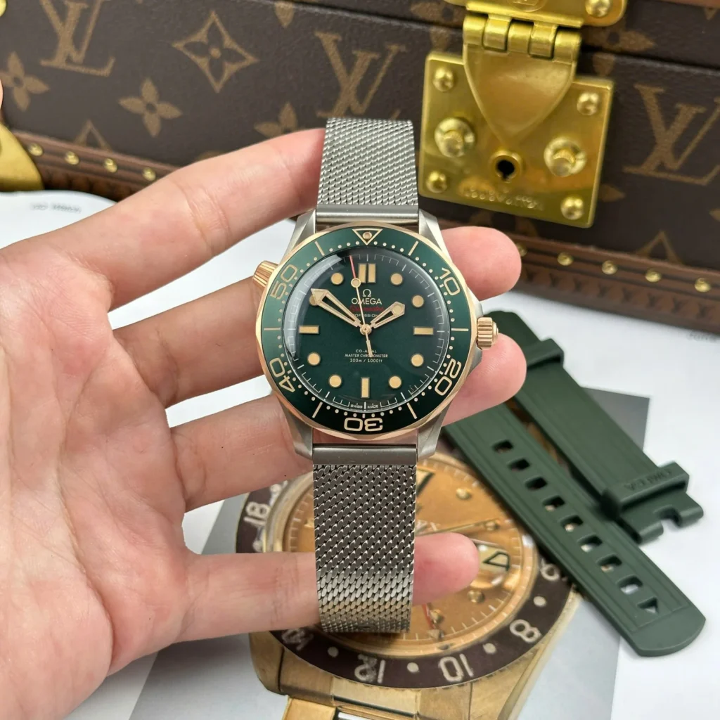 Omega Seamaster Driver 300 Green 210.90.42.20.10.001 42mm 1.webp