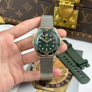 Omega Seamaster Driver 300 Green 210.90.42.20.10.001 42mm 1.webp