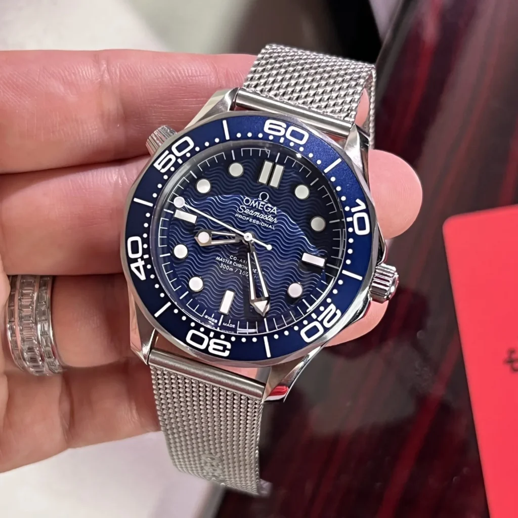Omega Seamaster James Bond 210.30.42.20.03.002 42mm 4.webp