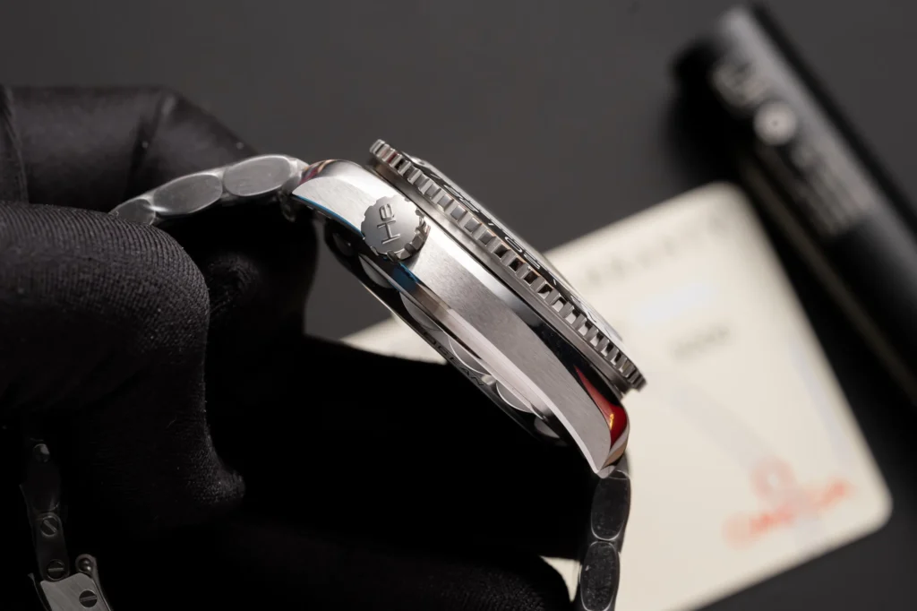 Omega Seamaster Planet Ocean 600m 215.30.44.22.01.001 43.5mm 6 scaled 1.webp