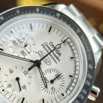 Omega Speedmaster Apollo Silver Snoopy 42mm 7.webp
