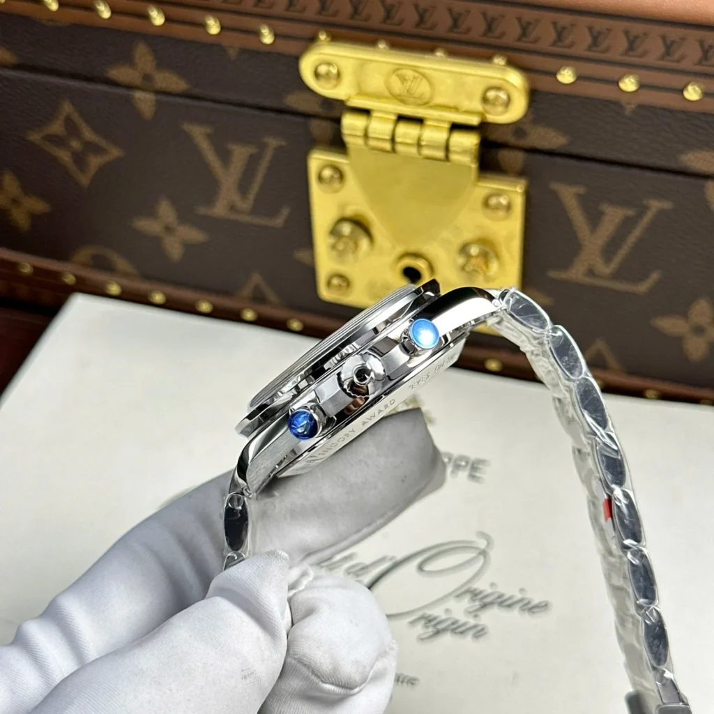 Omega Speedmaster Apollo Silver Snoopy 42mm 8.webp