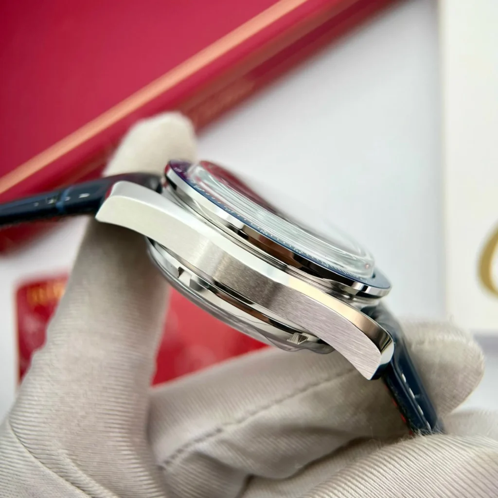 Omega Speedmaster Blue 44mm 6.webp