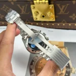 Omega Speedmaster Snoopy Avard 42mm 11.webp