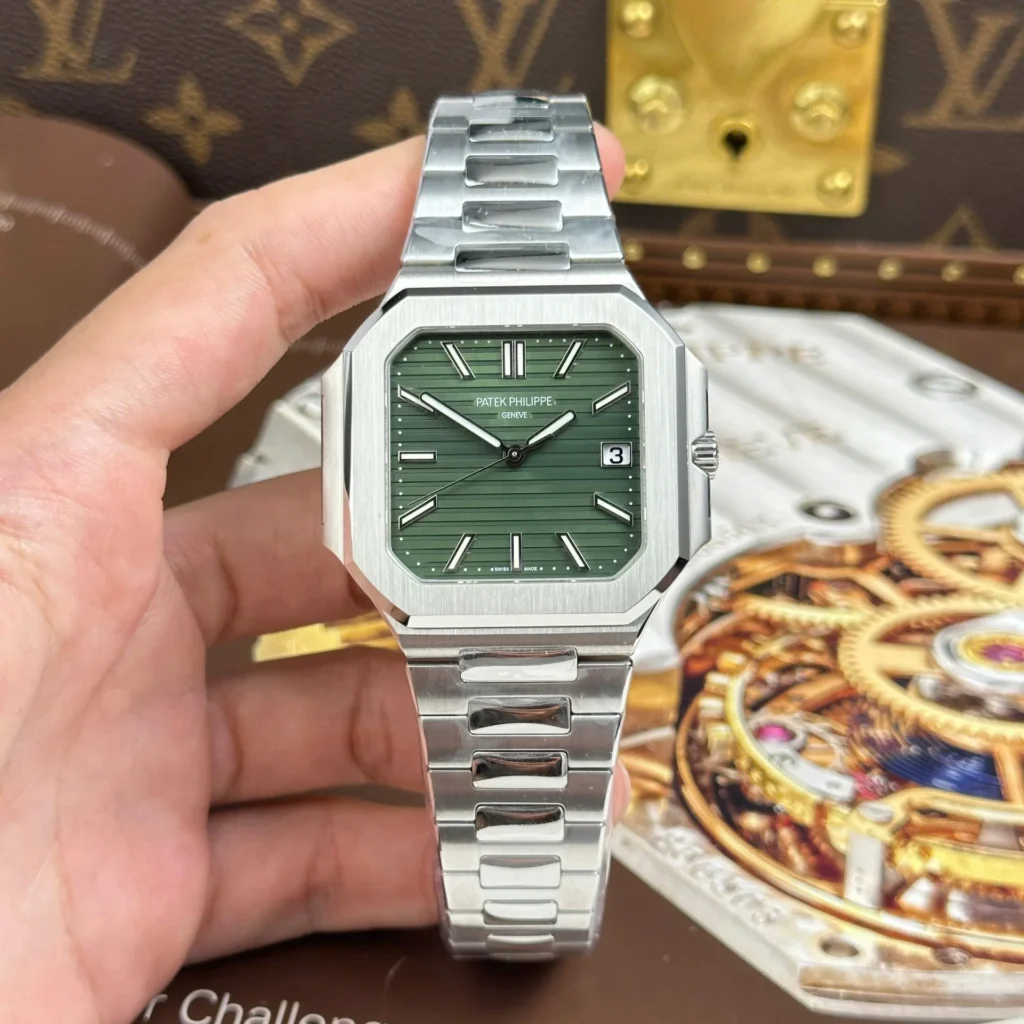 Patek Philippe Cubitus 5821 45mm.webp